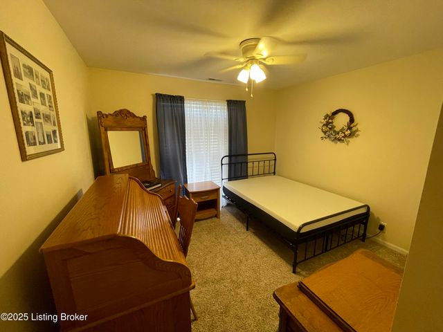 7814 Fern Gardens Way, Louisville, KY 40291