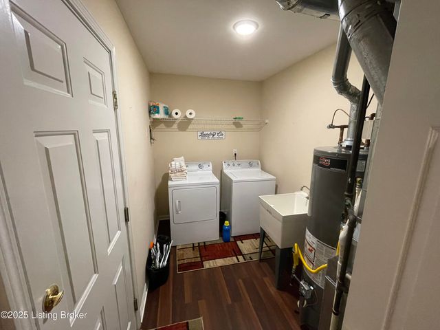 7814 Fern Gardens Way, Louisville, KY 40291