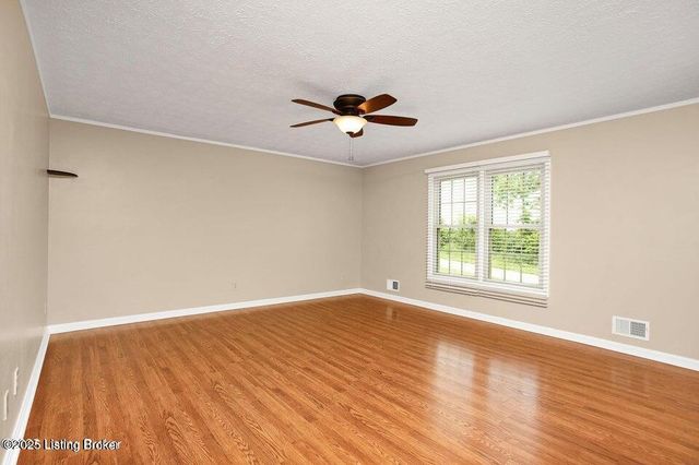 843 Hobbs Ln, Coxs Creek, KY 40013