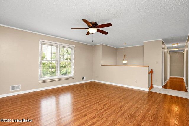 843 Hobbs Ln, Coxs Creek, KY 40013