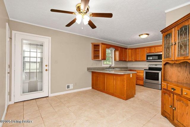 843 Hobbs Ln, Coxs Creek, KY 40013