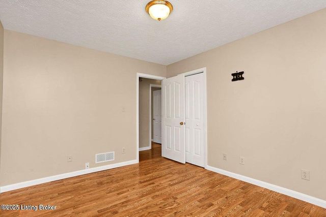 843 Hobbs Ln, Coxs Creek, KY 40013