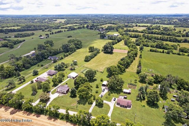 843 Hobbs Ln, Coxs Creek, KY 40013