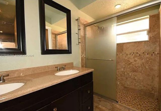 11838 NW 13th St, Pembroke Pines, FL 33026