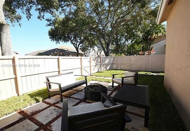 11838 NW 13th St, Pembroke Pines, FL 33026