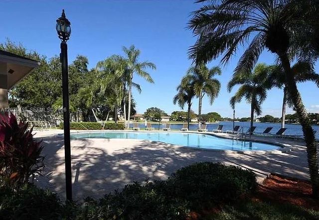 11838 NW 13th St, Pembroke Pines, FL 33026