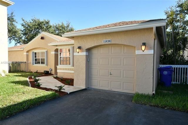 11838 NW 13th St, Pembroke Pines, FL 33026