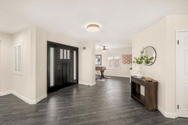 2002 Pointe Pkwy, San Diego, CA 91978
