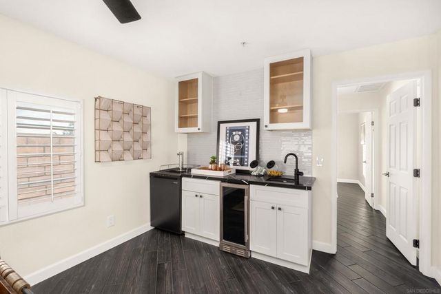 2002 Pointe Pkwy, San Diego, CA 91978