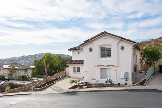 2002 Pointe Pkwy, San Diego, CA 91978