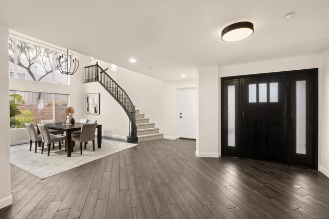 2002 Pointe Pkwy, San Diego, CA 91978