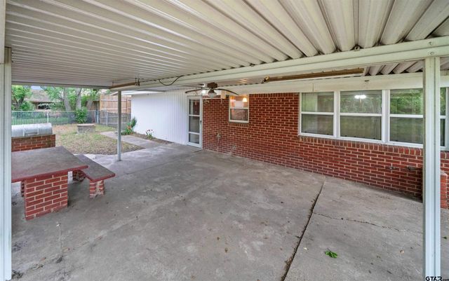 3024 Berryhill, Tyler, TX 75702