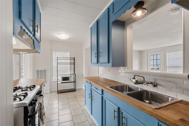 616 Teetshorn Street, Houston, TX 77009