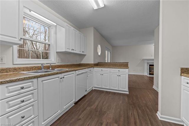 2017 Priya Street, Thomasville, NC 27360