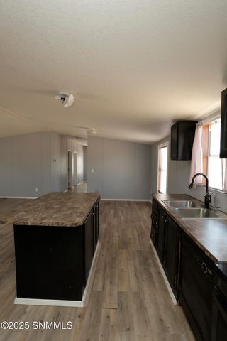 1510 Papershell Road, Carlsbad, NM 88220