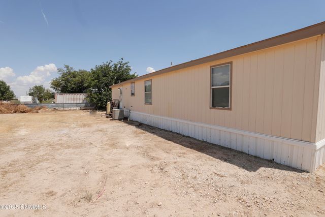 1510 Papershell Road, Carlsbad, NM 88220