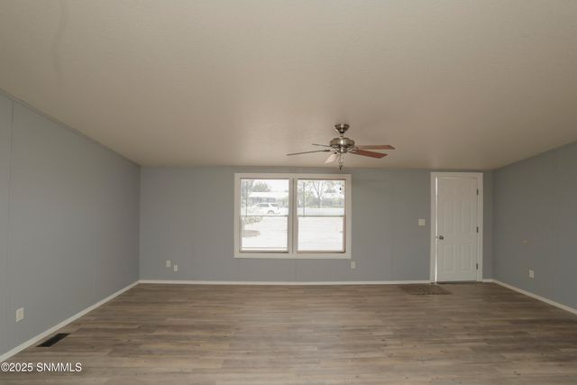 1510 Papershell Road, Carlsbad, NM 88220