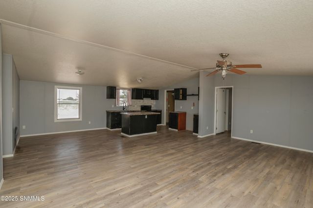 1510 Papershell Road, Carlsbad, NM 88220