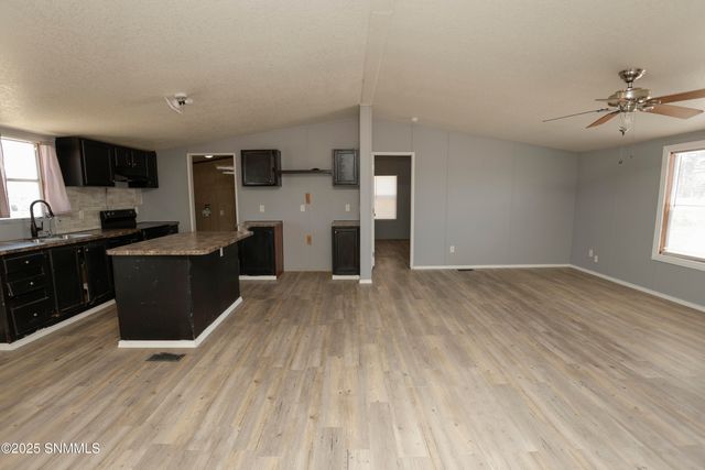 1510 Papershell Road, Carlsbad, NM 88220
