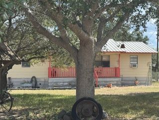 107 Kerry Drive, George West, TX 78022