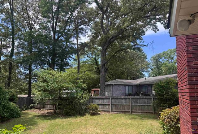 227 Crestwood Circle, Centerville, GA 31028