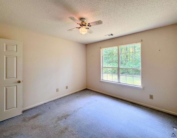 227 Crestwood Circle, Centerville, GA 31028