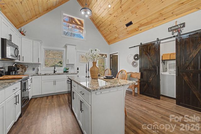 79 Abbey View Road, Bryson City, NC 28713