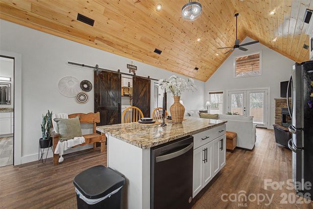 79 Abbey View Road, Bryson City, NC 28713