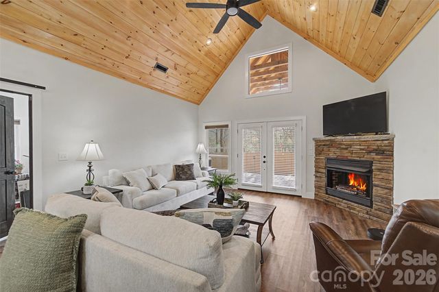 79 Abbey View Road, Bryson City, NC 28713