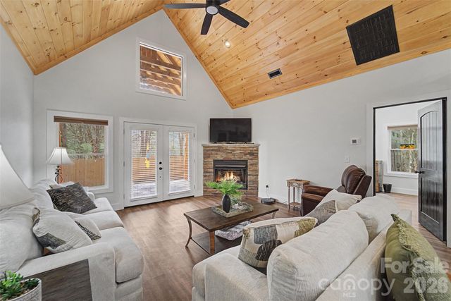 79 Abbey View Road, Bryson City, NC 28713
