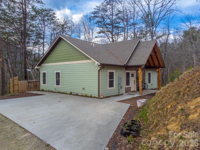 79 Abbey View Road, Bryson City, NC 28713