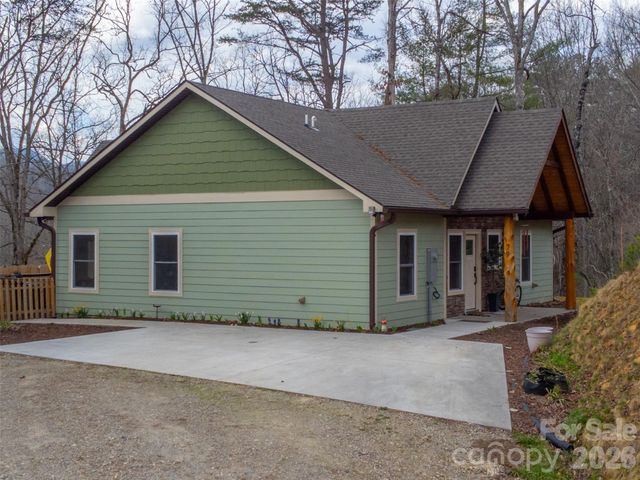 79 Abbey View Road, Bryson City, NC 28713