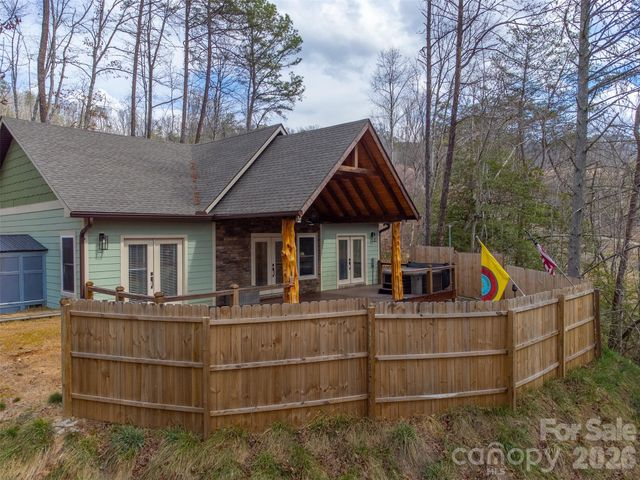 79 Abbey View Road, Bryson City, NC 28713