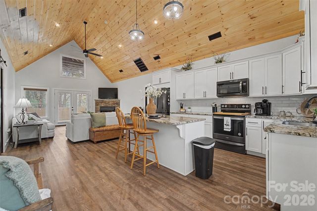 79 Abbey View Road, Bryson City, NC 28713
