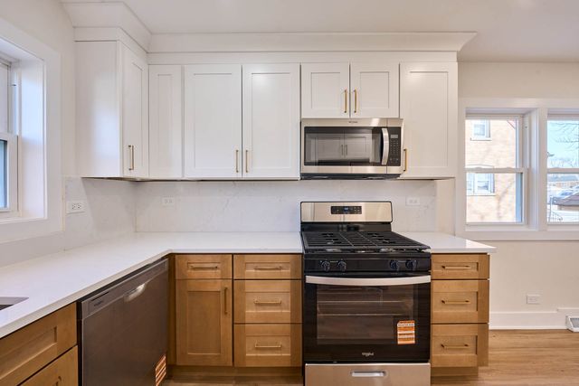 4232 W 109th Street, Oak Lawn, IL 60453