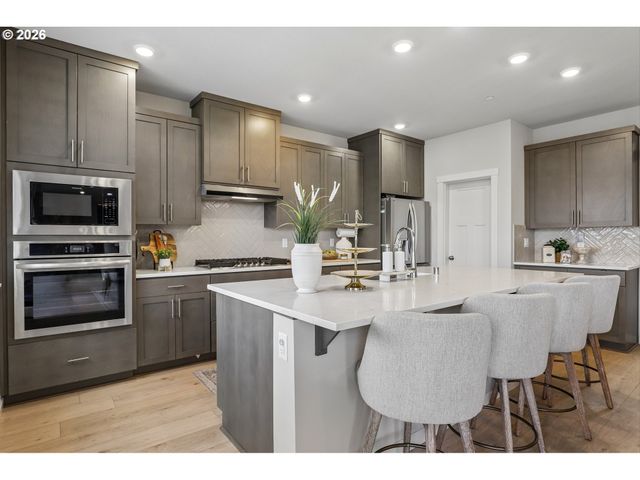 805 S 27TH Pl, Ridgefield, WA 98642