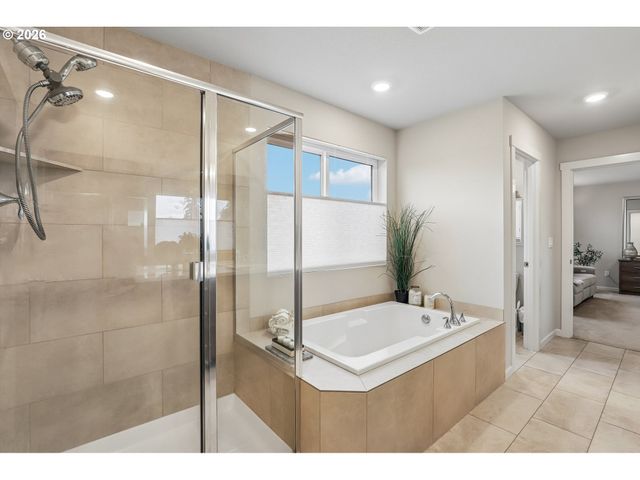 805 S 27TH Pl, Ridgefield, WA 98642