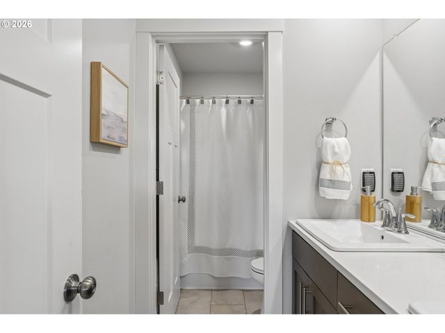 805 S 27TH Pl, Ridgefield, WA 98642
