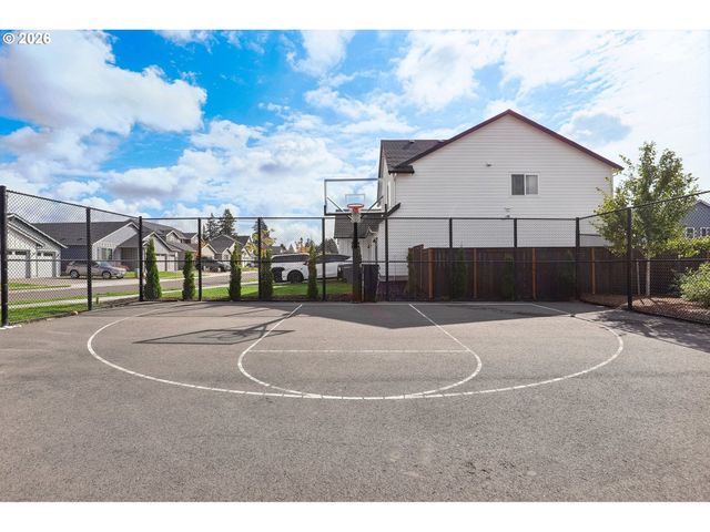 805 S 27TH Pl, Ridgefield, WA 98642