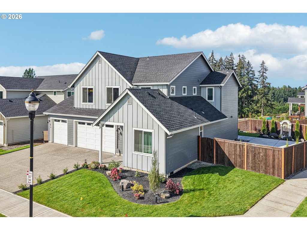 805 S 27TH Pl, Ridgefield, WA 98642