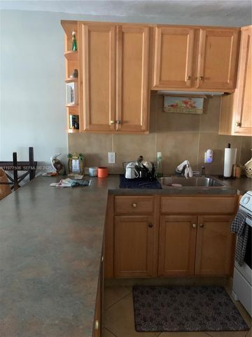 322 Taylor St 2D, Hollywood, FL 33019