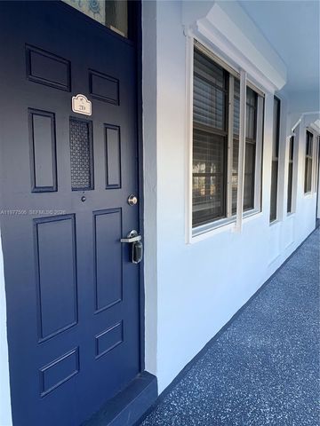 322 Taylor St 2D, Hollywood, FL 33019