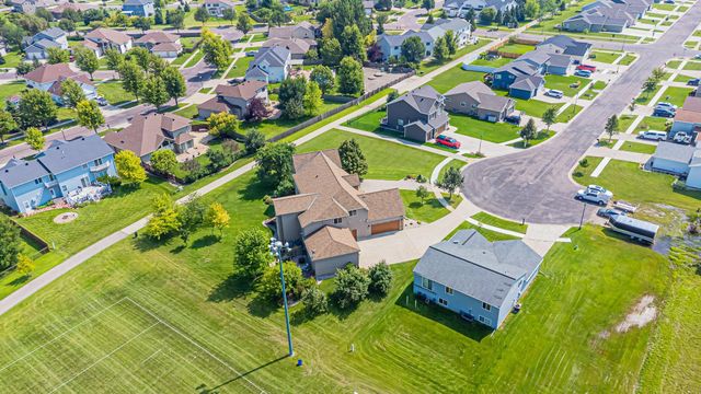 6132 18th Street S, Fargo, ND 58104