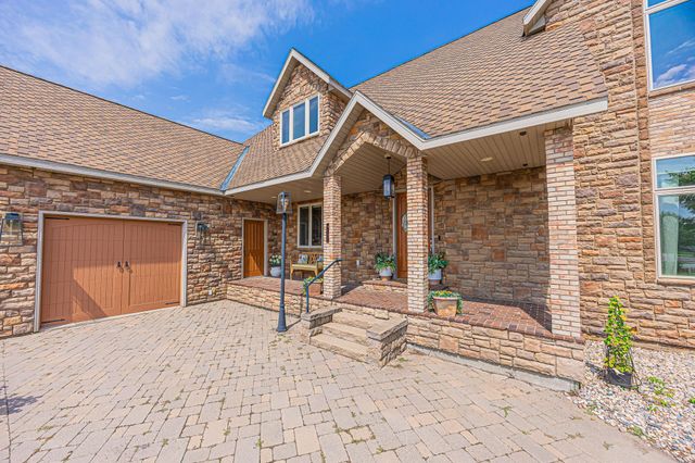 6132 18th Street S, Fargo, ND 58104