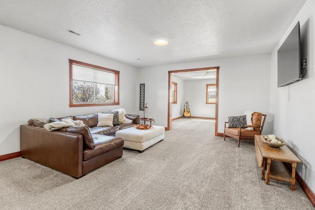 6132 18th Street S, Fargo, ND 58104