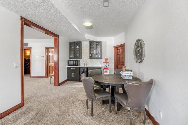 6132 18th Street S, Fargo, ND 58104