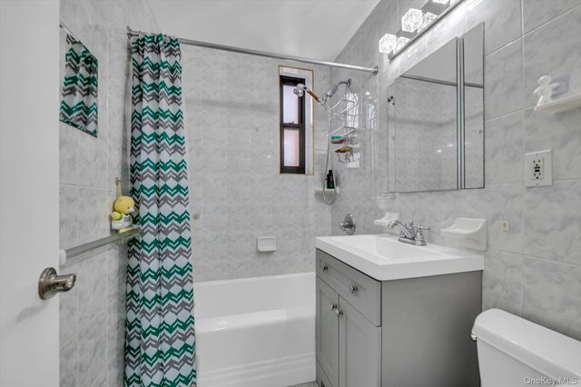 83-11 139 Street 1D, Briarwood, NY 11435