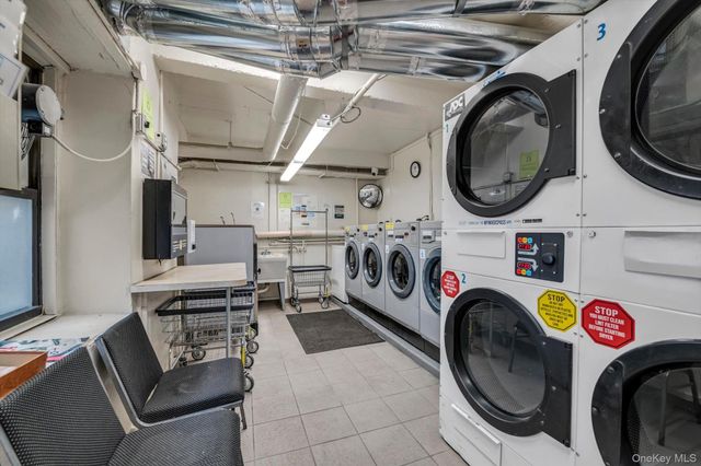 83-11 139 Street 1D, Briarwood, NY 11435