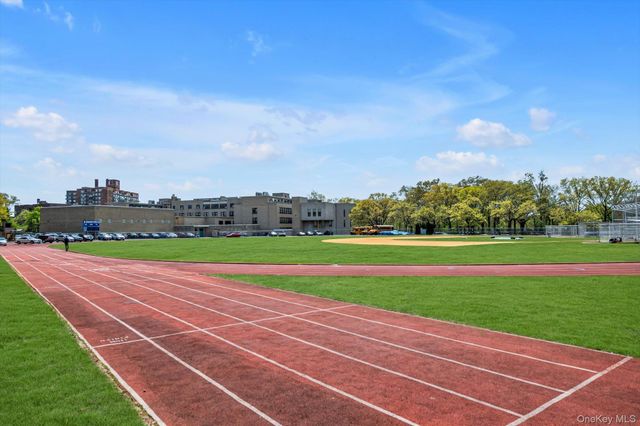 83-11 139 Street 1D, Briarwood, NY 11435