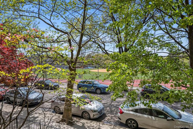 83-11 139 Street 1D, Briarwood, NY 11435